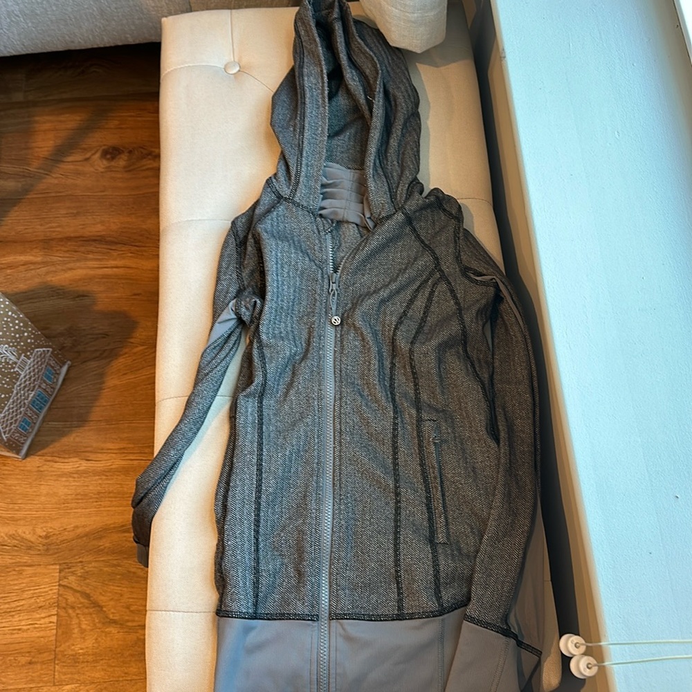 LULULEMON DEFINE JACKET